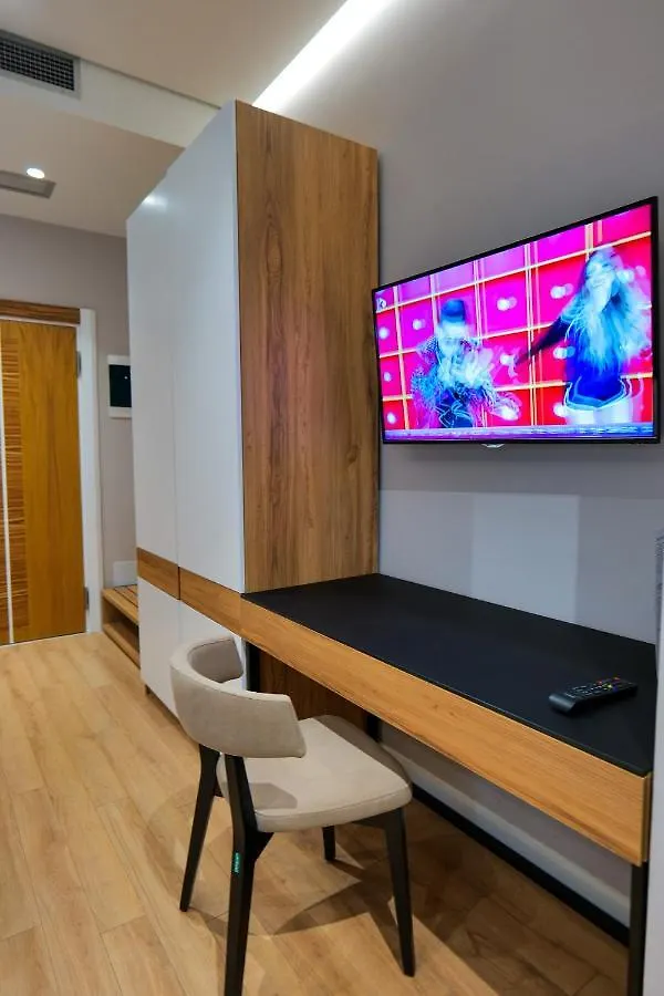 Lord Hotel Tirana Vore