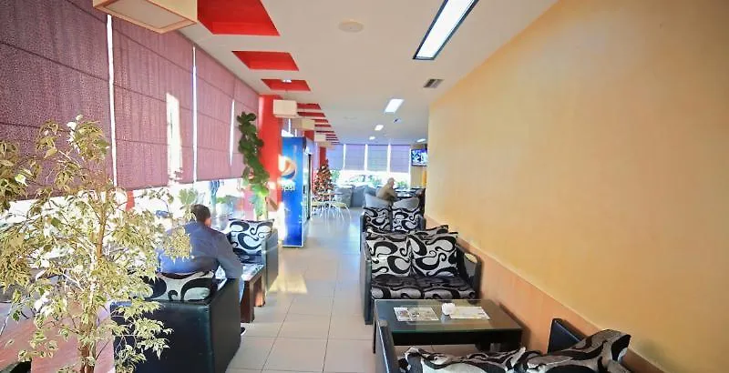 Lord Hotel Tirana Vorë 4*,